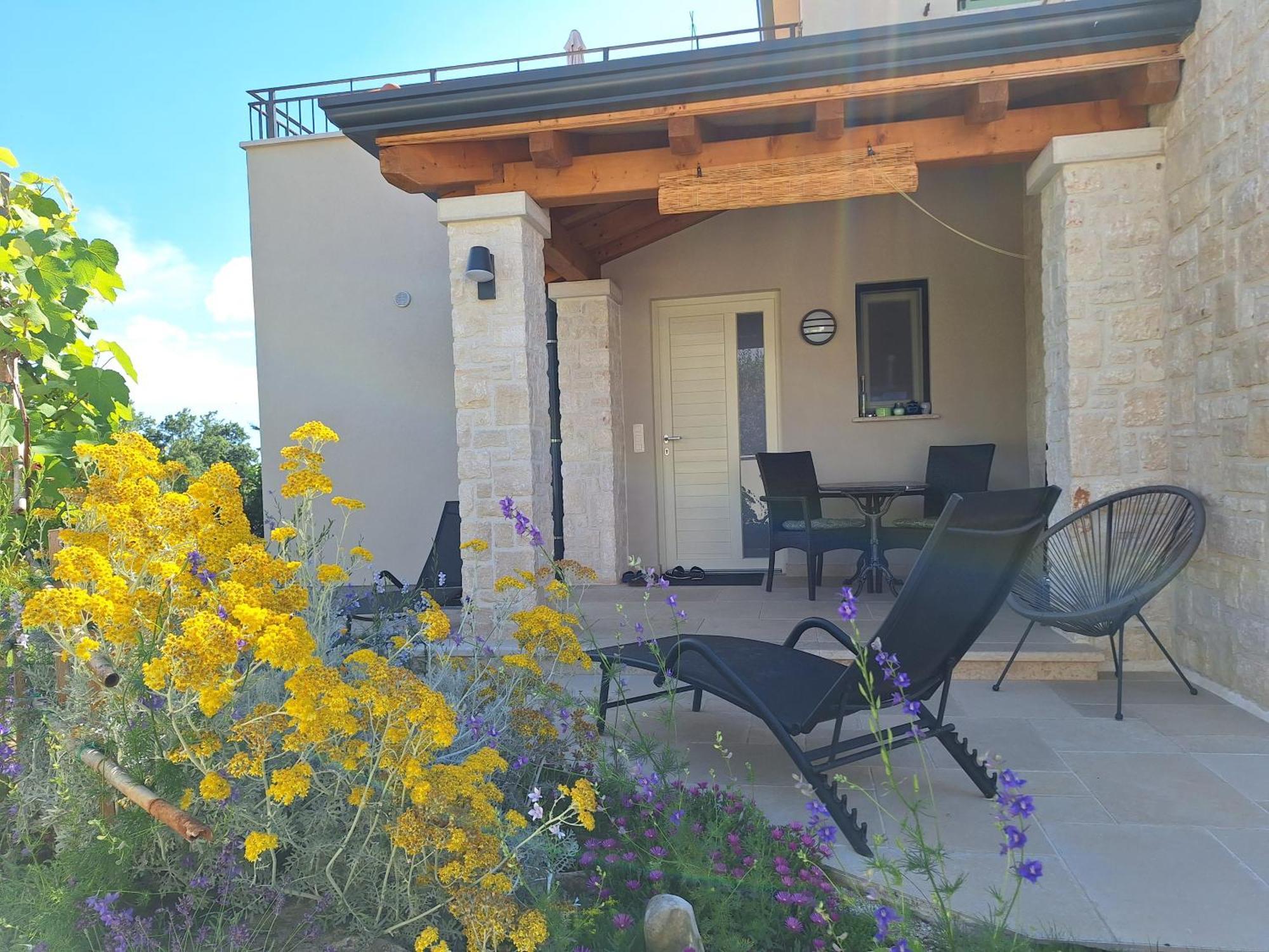 Ferienresidenz Lavandula Nova Vas  Exteriör bild